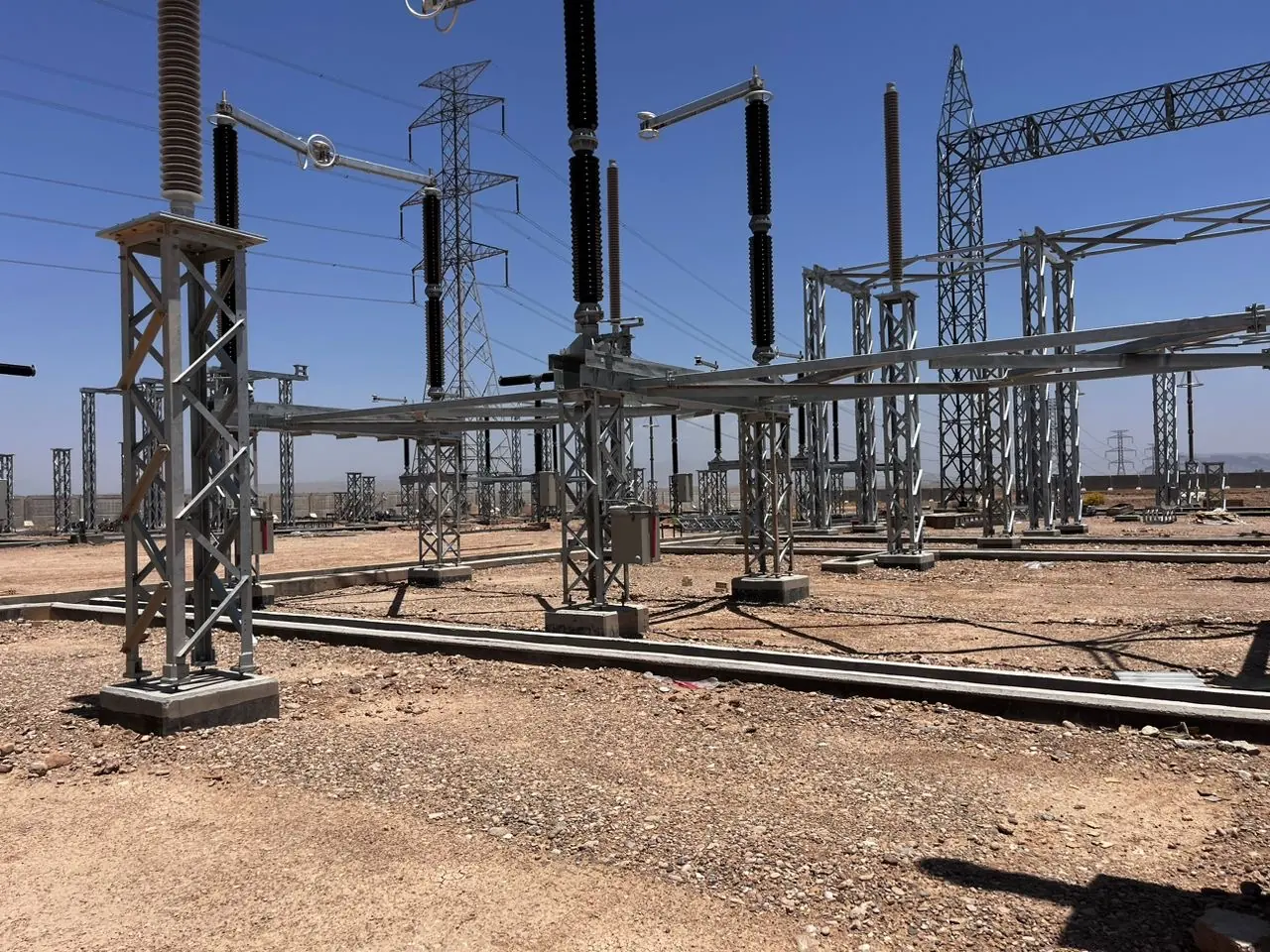 26-inch Oil Pipeline 132 kV/DC Line